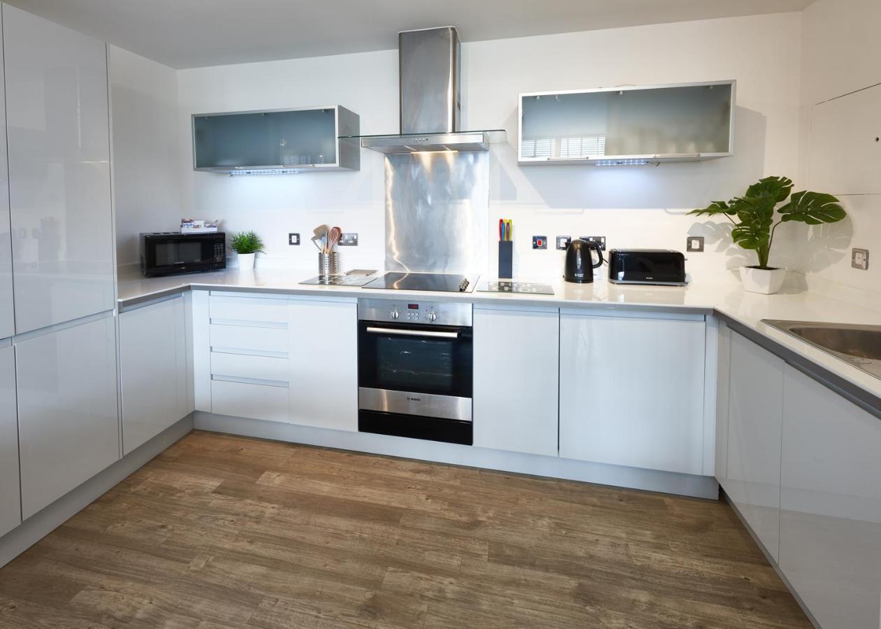 Shortstaymk Vizion Apartments, With Free Superfast Wi-Fi, Parking, Sky Sports And Movies Milton Keynes Eksteriør billede