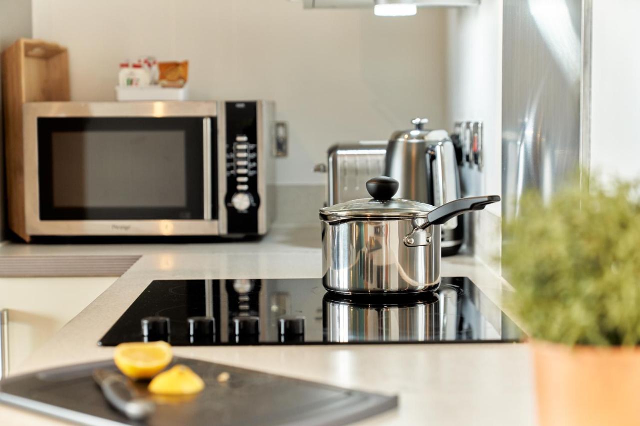 Shortstaymk Vizion Apartments, With Free Superfast Wi-Fi, Parking, Sky Sports And Movies Milton Keynes Eksteriør billede