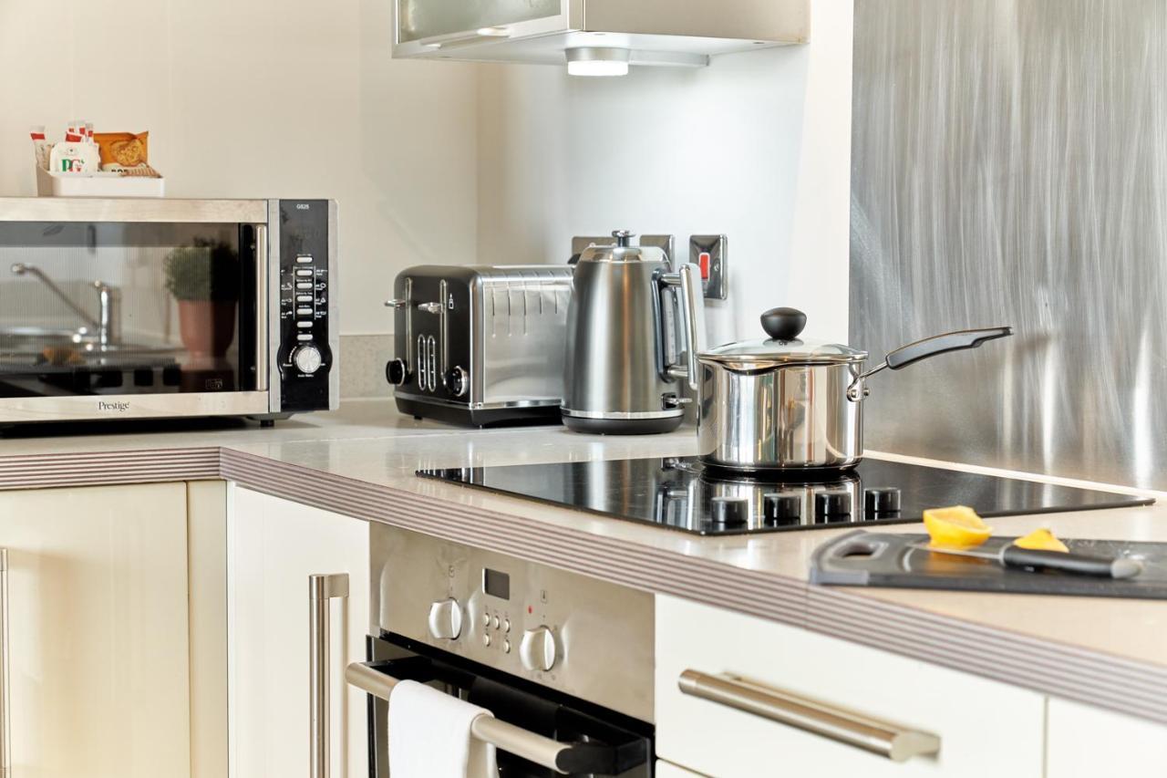 Shortstaymk Vizion Apartments, With Free Superfast Wi-Fi, Parking, Sky Sports And Movies Milton Keynes Eksteriør billede