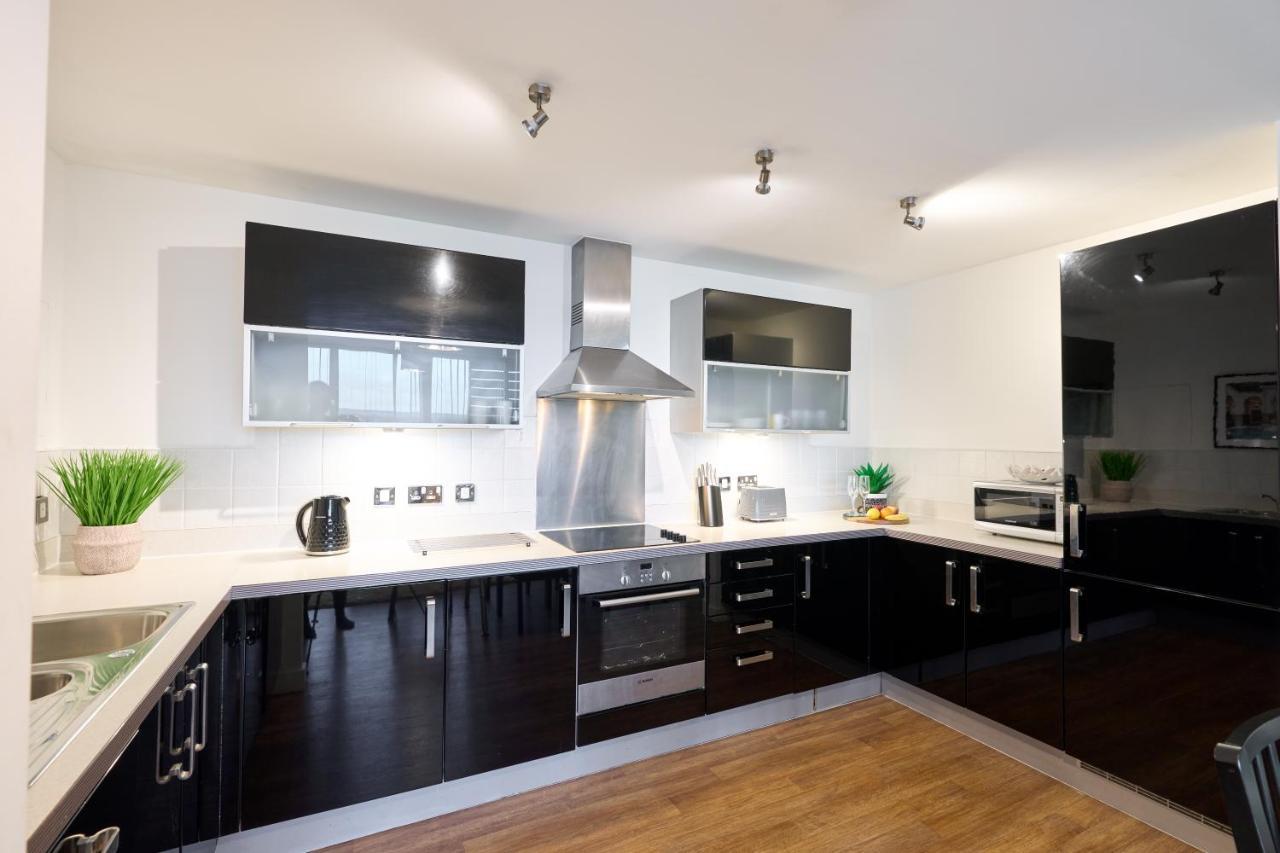 Shortstaymk Vizion Apartments, With Free Superfast Wi-Fi, Parking, Sky Sports And Movies Milton Keynes Eksteriør billede