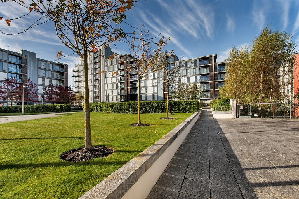 Shortstaymk Vizion Apartments, With Free Superfast Wi-Fi, Parking, Sky Sports And Movies Milton Keynes Eksteriør billede