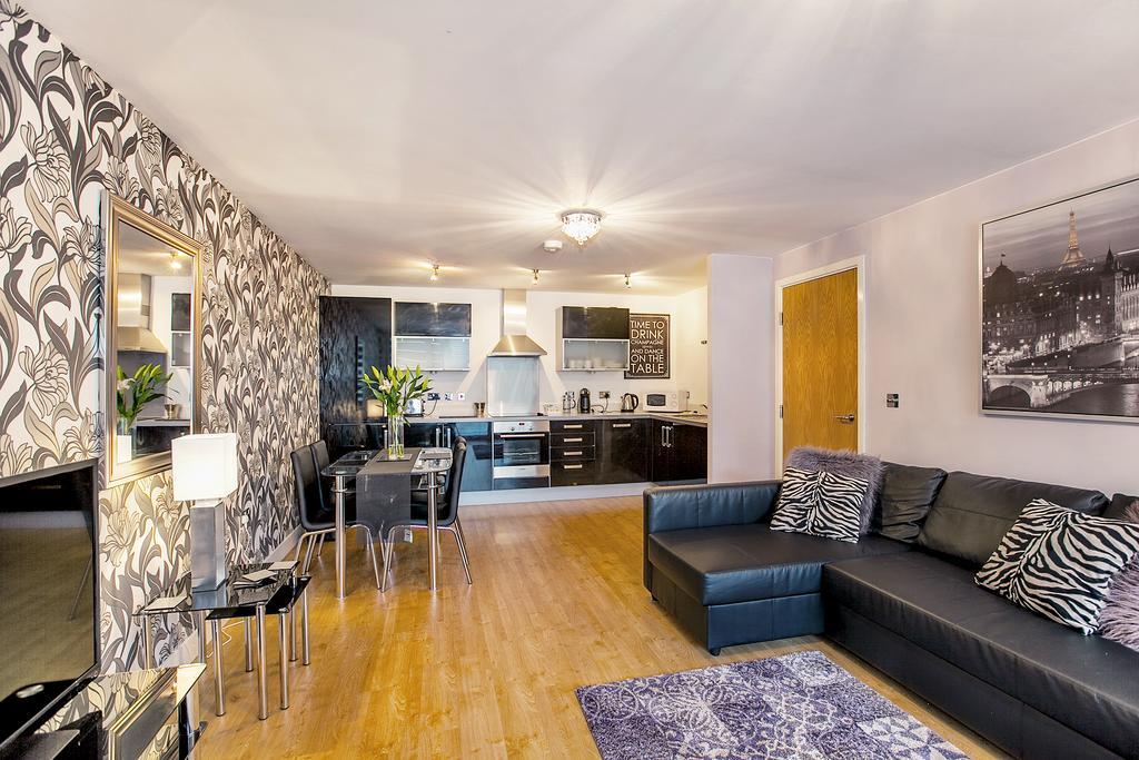 Shortstaymk Vizion Apartments, With Free Superfast Wi-Fi, Parking, Sky Sports And Movies Milton Keynes Værelse billede