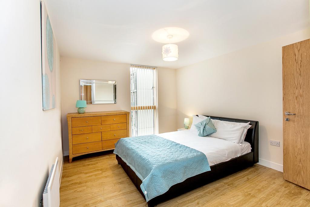 Shortstaymk Vizion Apartments, With Free Superfast Wi-Fi, Parking, Sky Sports And Movies Milton Keynes Værelse billede
