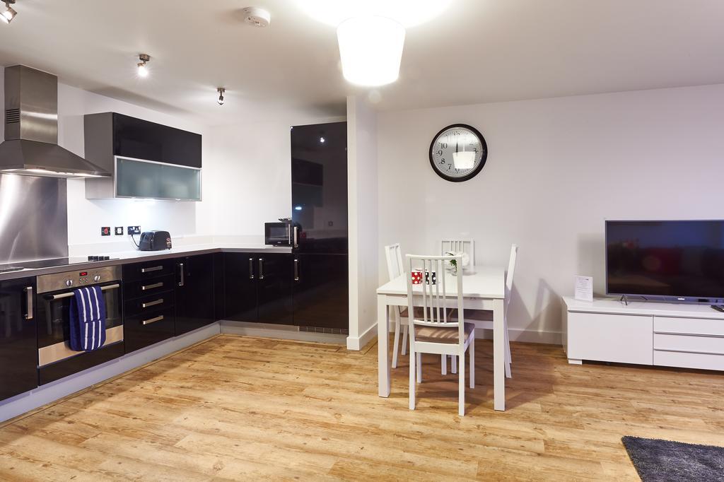 Shortstaymk Vizion Apartments, With Free Superfast Wi-Fi, Parking, Sky Sports And Movies Milton Keynes Eksteriør billede