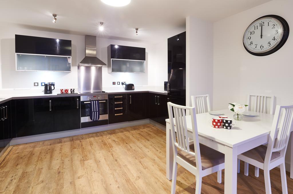 Shortstaymk Vizion Apartments, With Free Superfast Wi-Fi, Parking, Sky Sports And Movies Milton Keynes Eksteriør billede