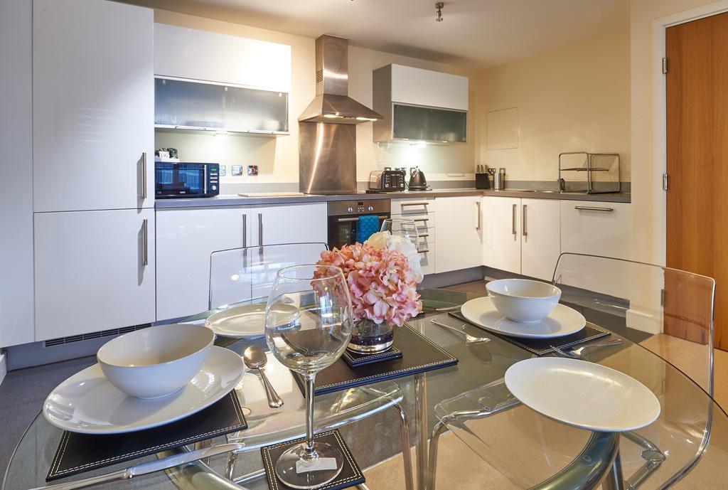 Shortstaymk Vizion Apartments, With Free Superfast Wi-Fi, Parking, Sky Sports And Movies Milton Keynes Eksteriør billede